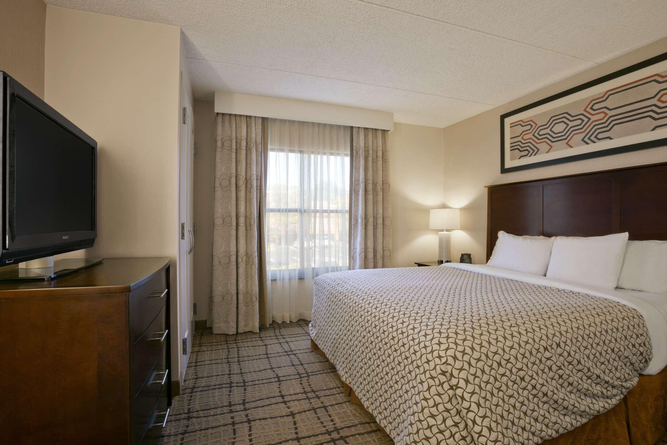 Embassy Suites Cleveland - Бічвуд Екстер'єр фото