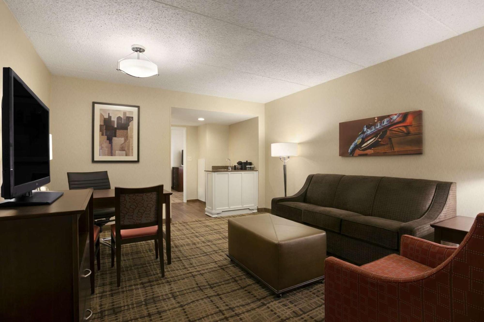 Embassy Suites Cleveland - Бічвуд Екстер'єр фото