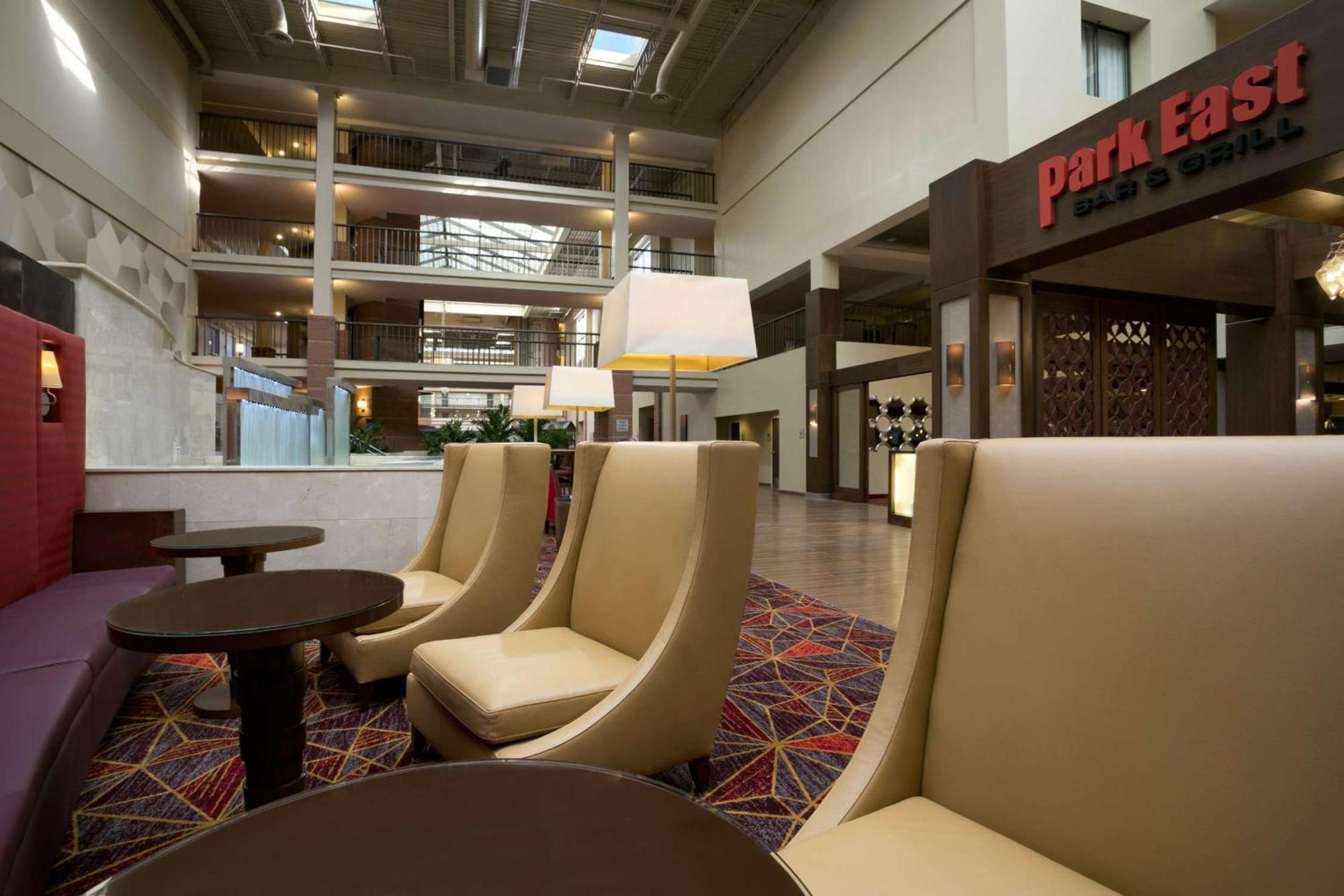 Embassy Suites Cleveland - Бічвуд Екстер'єр фото