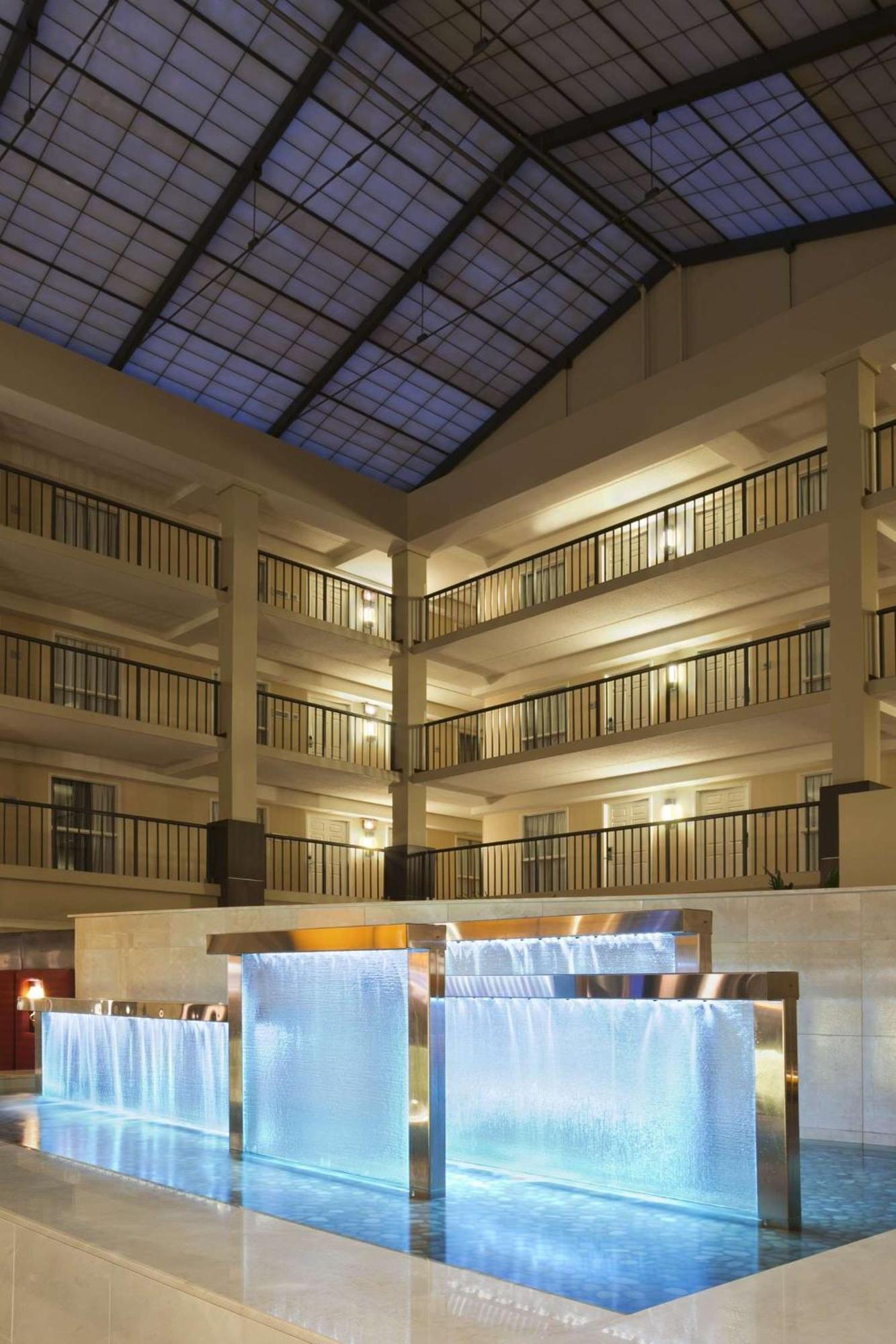 Embassy Suites Cleveland - Бічвуд Екстер'єр фото