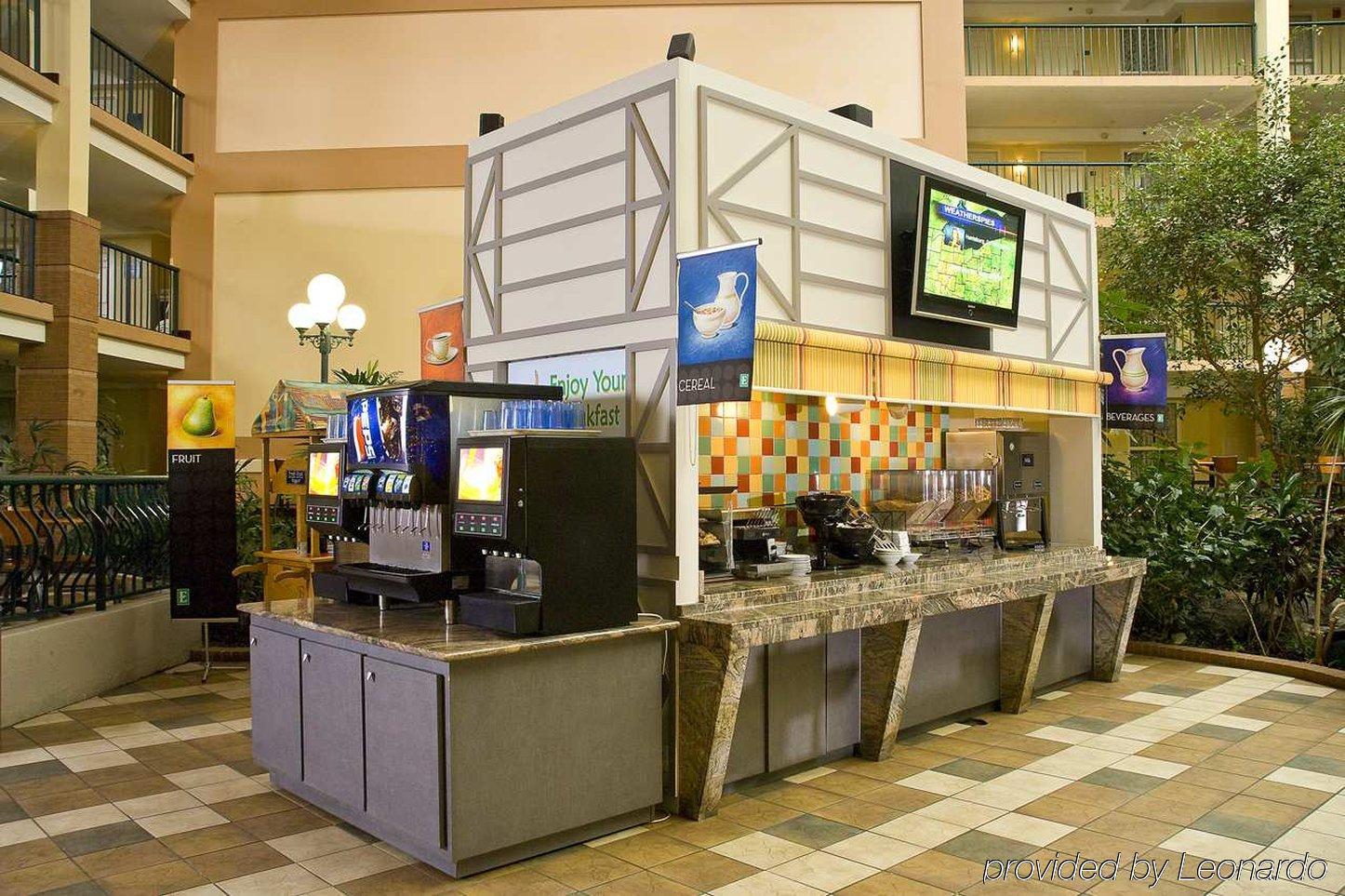 Embassy Suites Cleveland - Бічвуд Ресторан фото